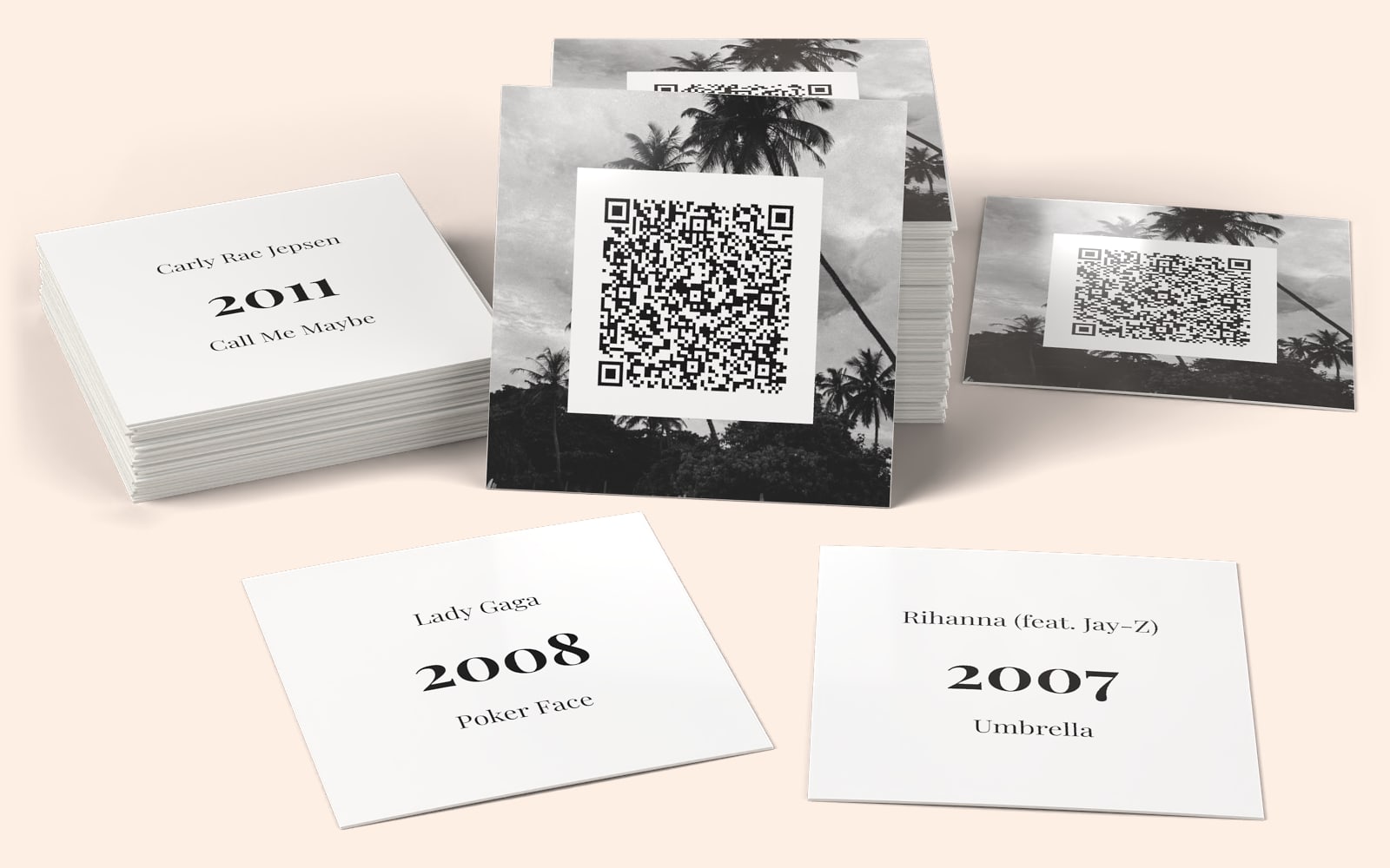 Karty muzyczne QRSong! (2000-heute): projekt karty z kodem QR oraz wykonawca, rok i tytuł na odwrocie każdej karty